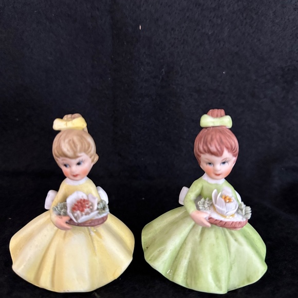 Napco ware Other - Napco ware set of 2 vintage, porcelain girl figurines